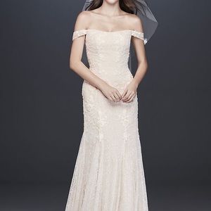 Melissa Sweet lace trumpet wedding dress